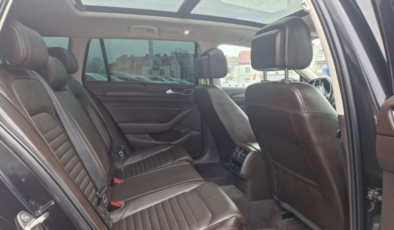 Volkswagen Passat 2016 full