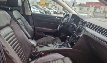 Volkswagen Passat 2016 full